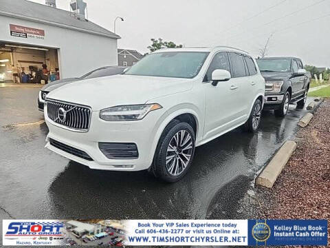 2022 Volvo XC90 T5 Momentum