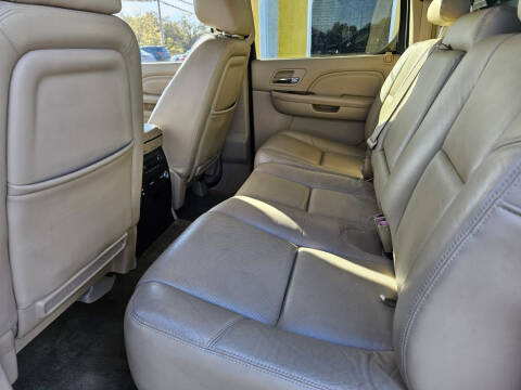 2011 Cadillac Escalade EXT Premium