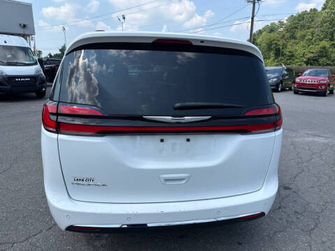 2022 Chrysler Pacifica Touring L