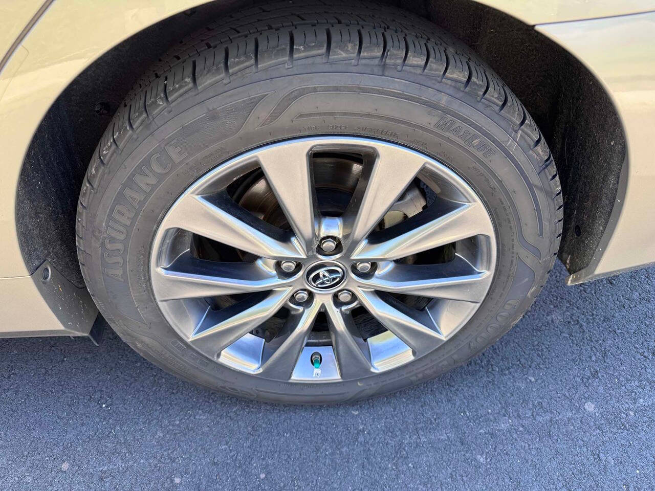 2015 Toyota Camry 29