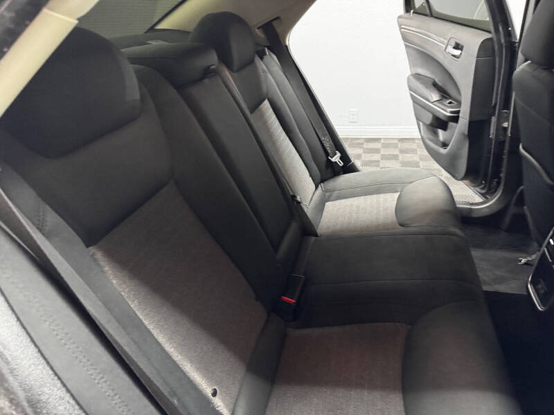 2020 Chrysler 300 Touring