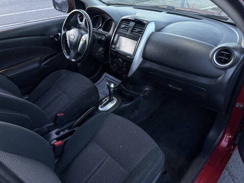 2018 Nissan Versa SV