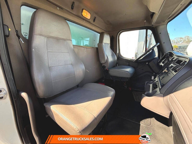 2018 Freightliner M2 106