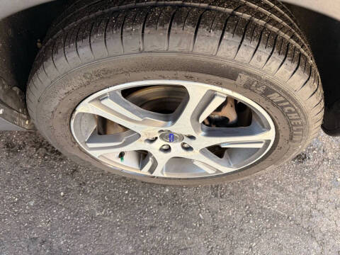 2015 Volvo XC70 T6 Platinum