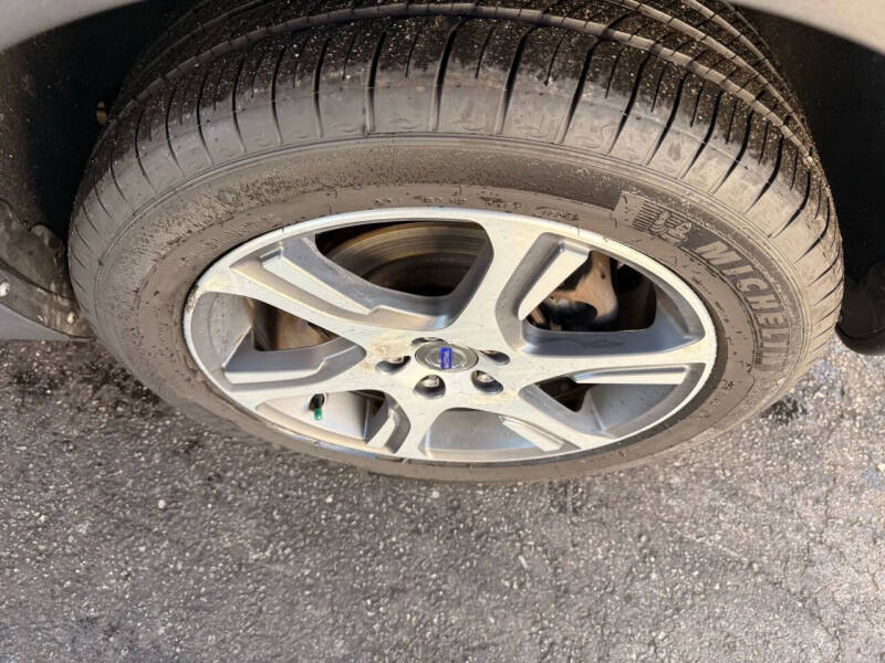 2015 Volvo XC70 T6 Platinum