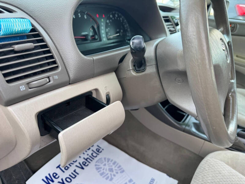 2003 Toyota Camry LE