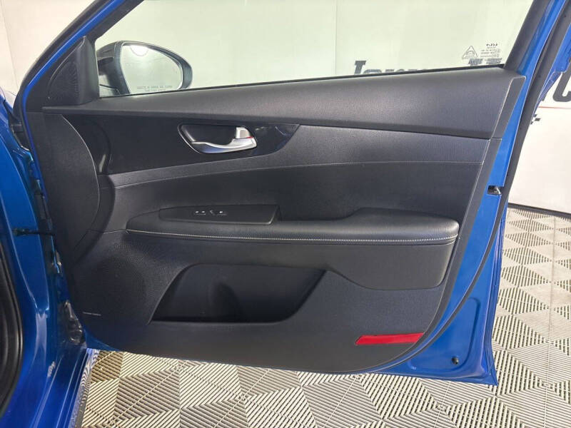 2022 Kia Forte GT Line