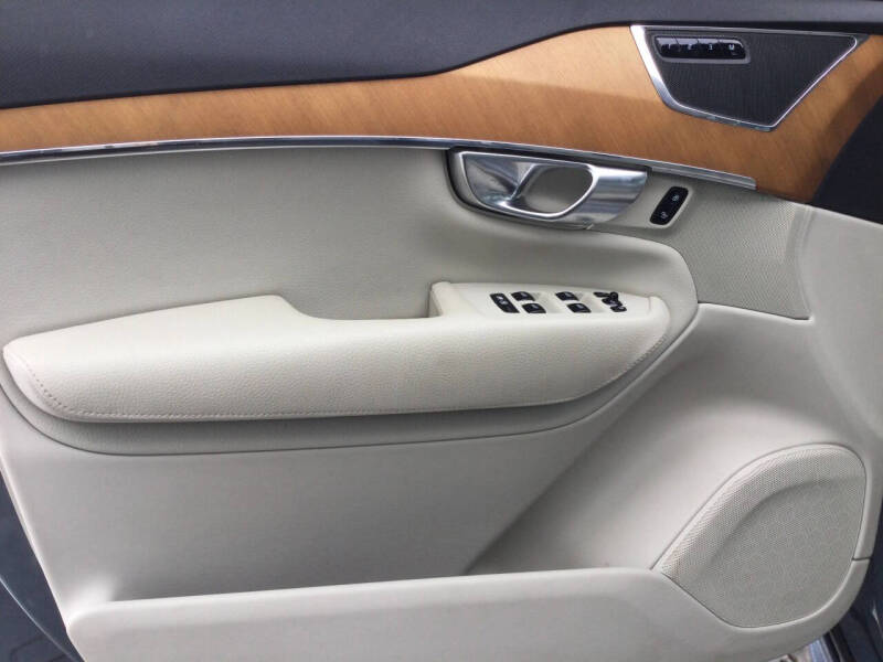 2021 Volvo XC90 Recharge T8 Inscription Expression 7P