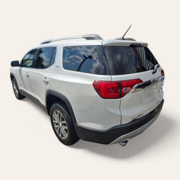 2017 GMC Acadia SLE-2