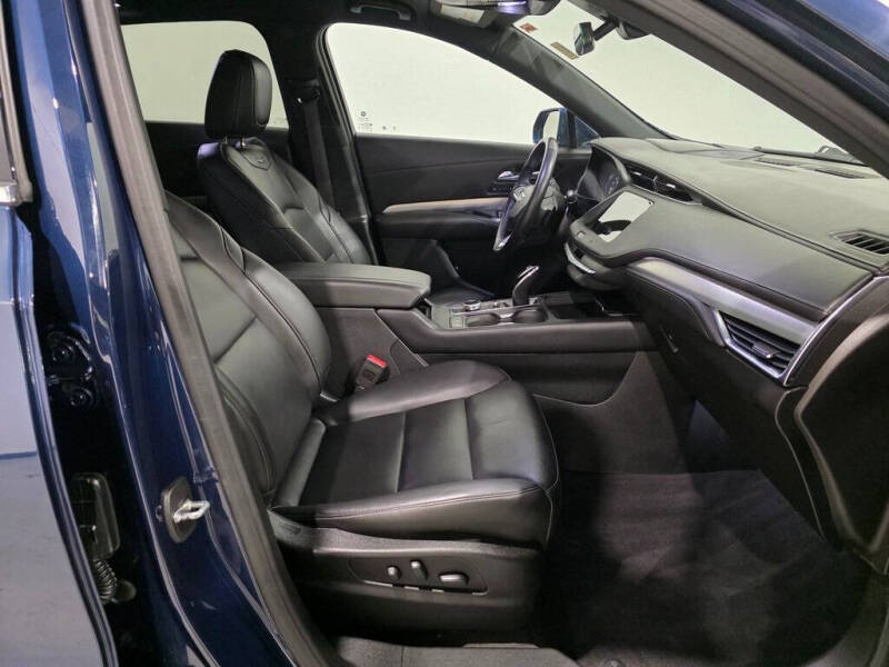 2020 Cadillac XT4 Premium Luxury