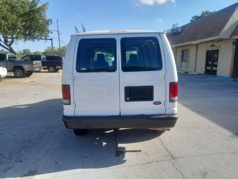 2012 Ford E-Series E-250