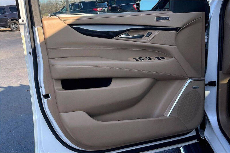 2020 Cadillac Escalade Platinum