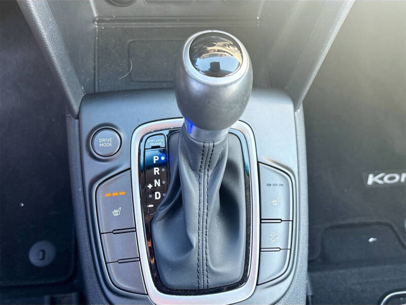 2020 Hyundai Kona SEL Plus