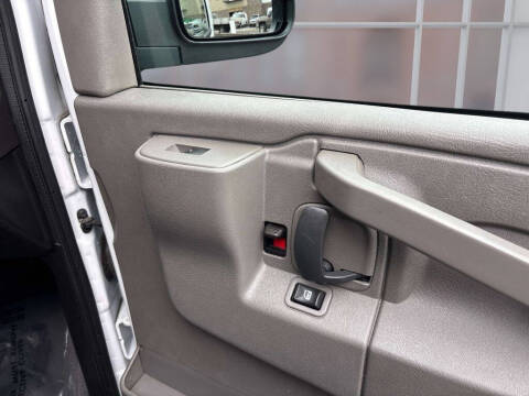 2024 Chevrolet Express 2500