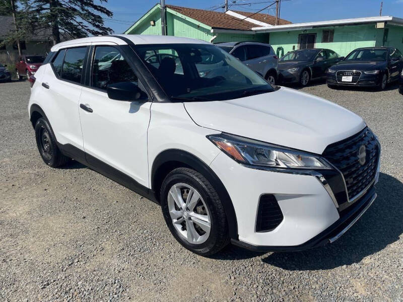 2022 Nissan Kicks S