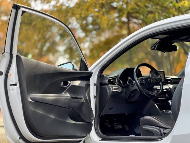 2020 Hyundai Veloster 2.0L Premium