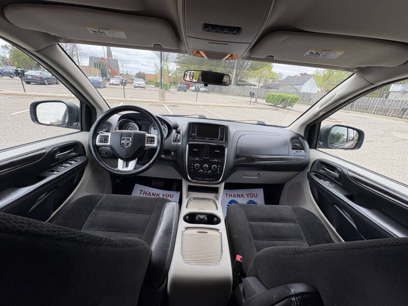 2016 Dodge Grand Caravan SXT Plus