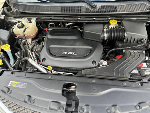 2017 Chrysler Pacifica Touring-L Plus