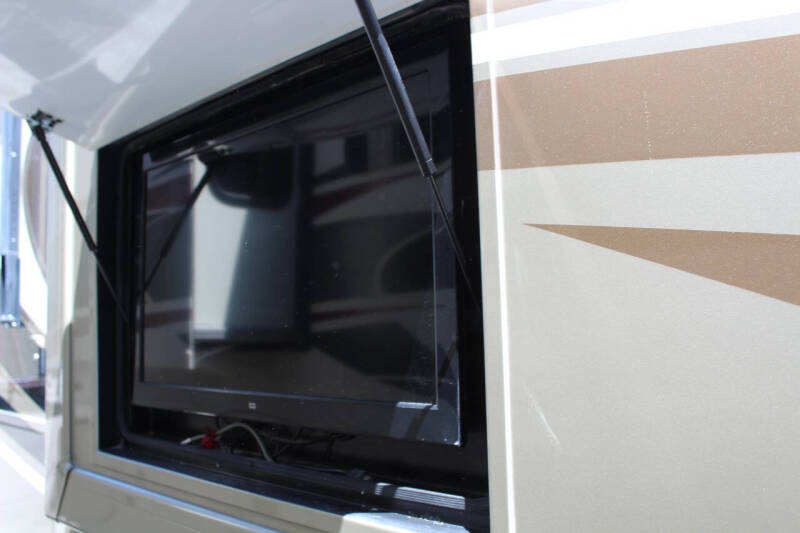 2015 Thor Motor Coach Challenger 37DT