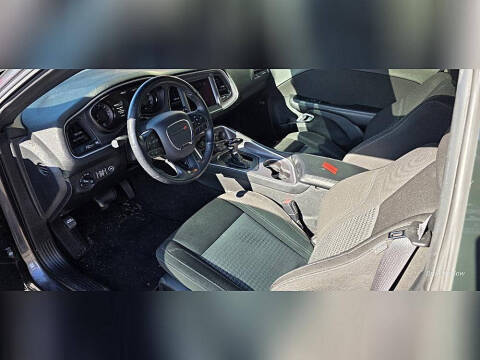 2022 Dodge Challenger SXT