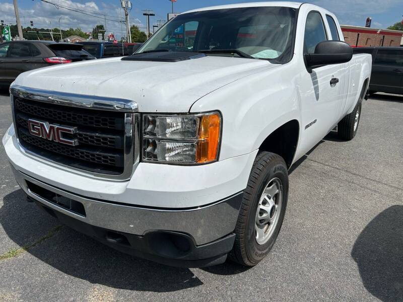 2013 GMC Sierra 2500HD for sale at BRYANT AUTO SALES in Bryant AR