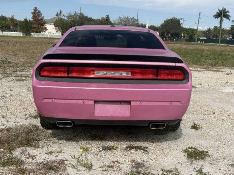 2014 Dodge Challenger SXT