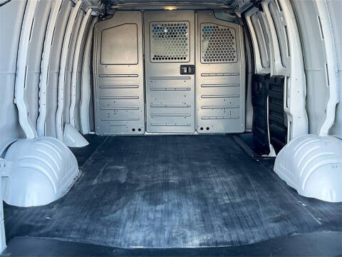 2024 GMC Savana 2500