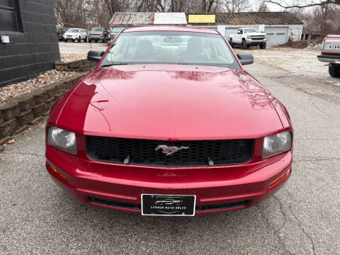 2005 Ford Mustang V6 Deluxe