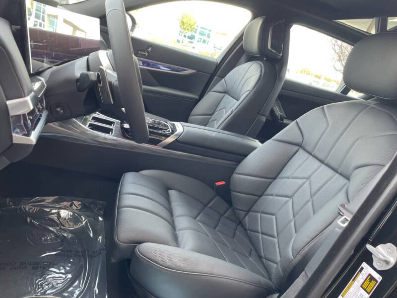 2026 BMW 7 Series 750e xDrive