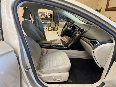 2019 Ford Fusion Hybrid SE