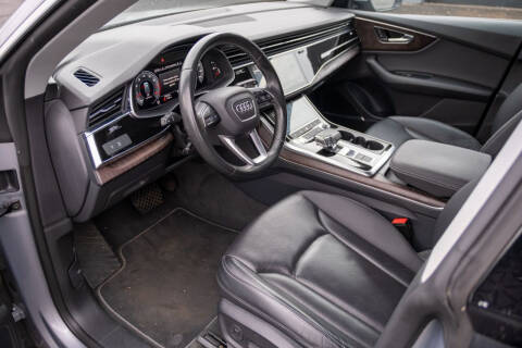 2020 Audi Q8 quattro Premium Plus 55 TFSI