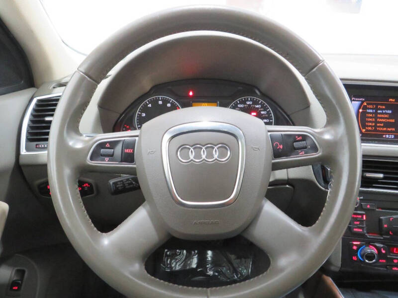 2012 Audi Q5 2.0T quattro Premium Plus