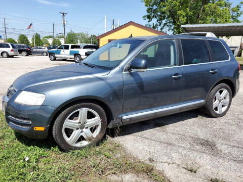2005 Volkswagen Touareg for sale at OTWELL ENTERPRISES AUTO & TRUCK SALES in Pasadena TX