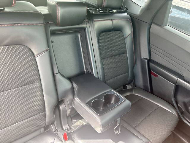 2025 Ford Escape ST-Line Select