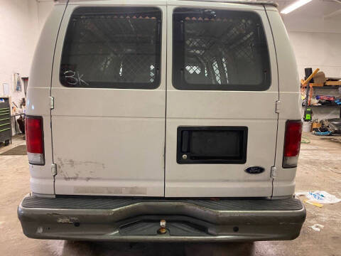 2001 Ford E-Series E-250