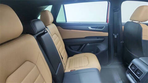 2025 Volkswagen Atlas Cross Sport SEL R-Line Black 4Motion