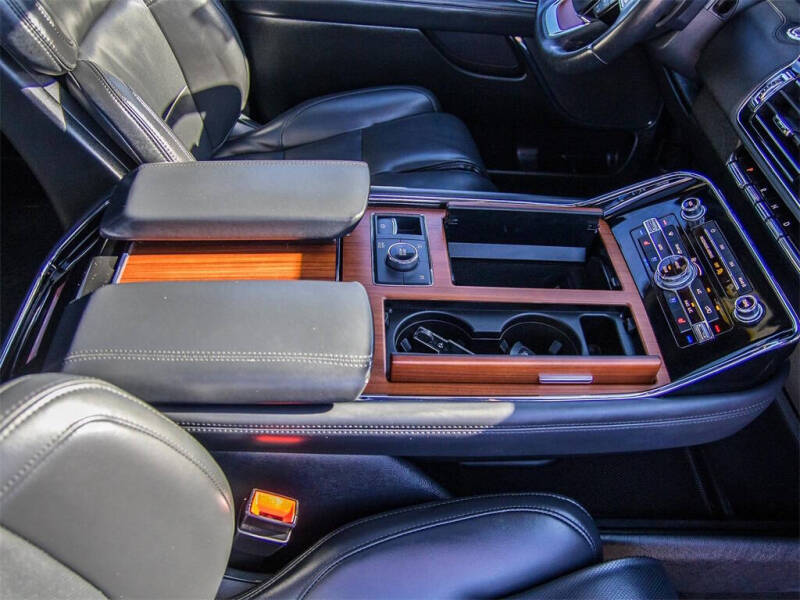 2024 Lincoln Navigator Premiere