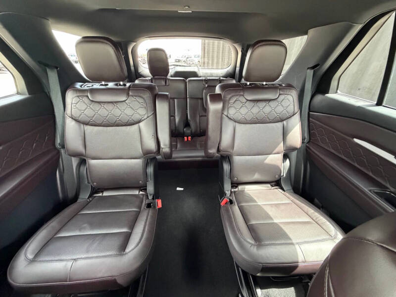 2025 Ford Explorer Platinum