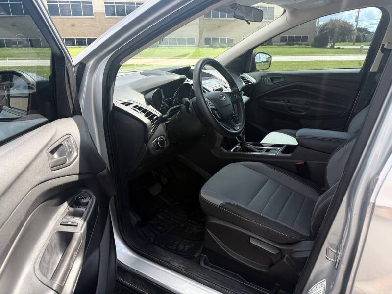 2019 Ford Escape S