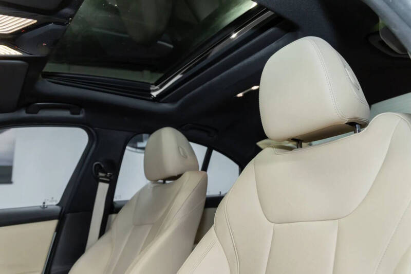 2019 BMW 3 Series 330i