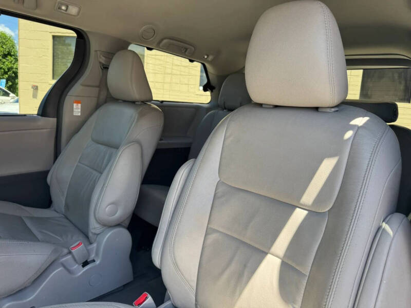 2015 Toyota Sienna