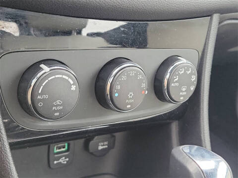 2012 Chrysler 200 Limited