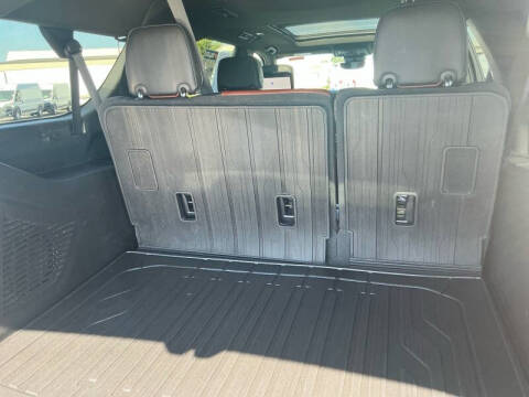 2023 GMC Yukon XL Denali Ultimate