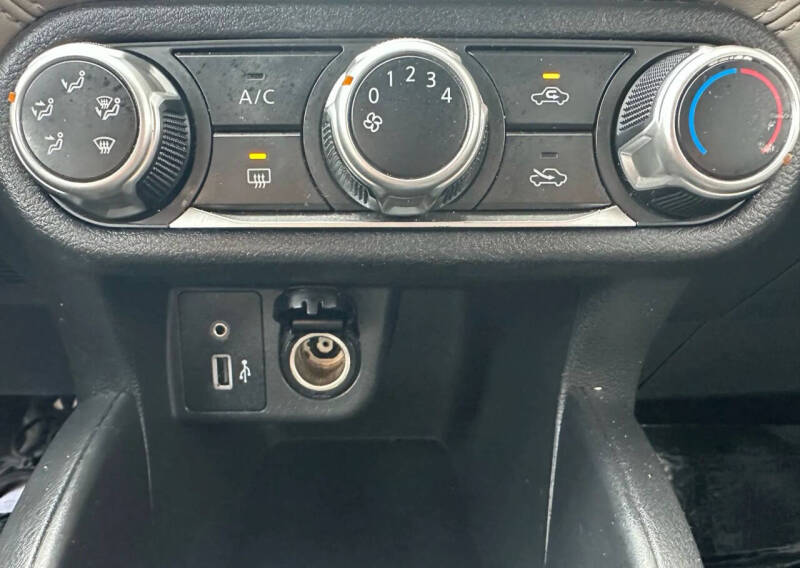 2020 Nissan Versa SV