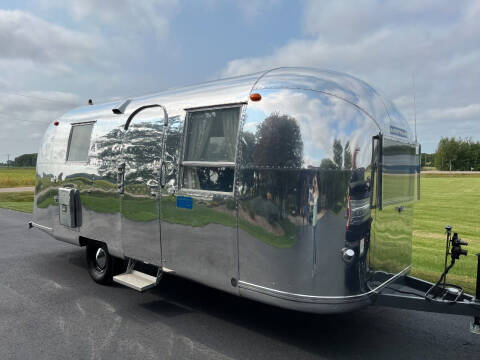 1965 Airstream Land Yacht Safari 22' for sale at Cody's Classic Cars in Stanley WI
