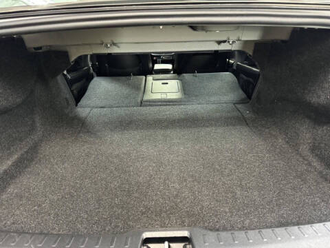 2024 Volvo S60 B5 Plus Dark Theme