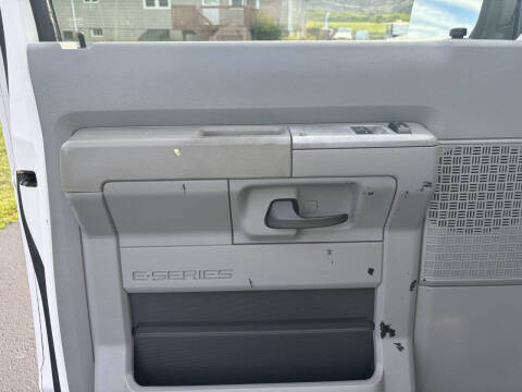 2011 Ford E-Series E-250