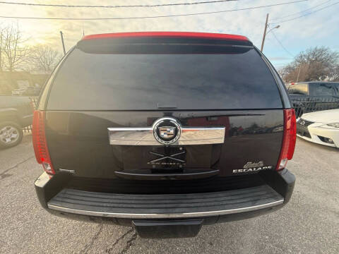2011 Cadillac Escalade Premium