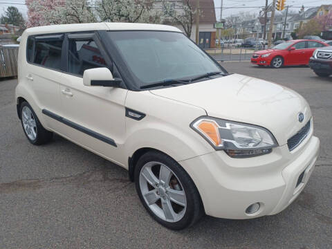 2011 Kia Soul +