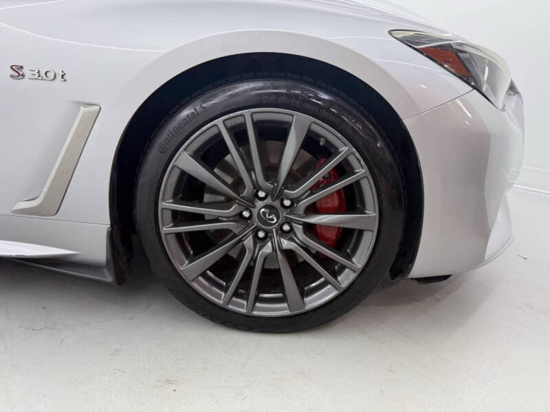 2017 Infiniti Q60 Red Sport 400